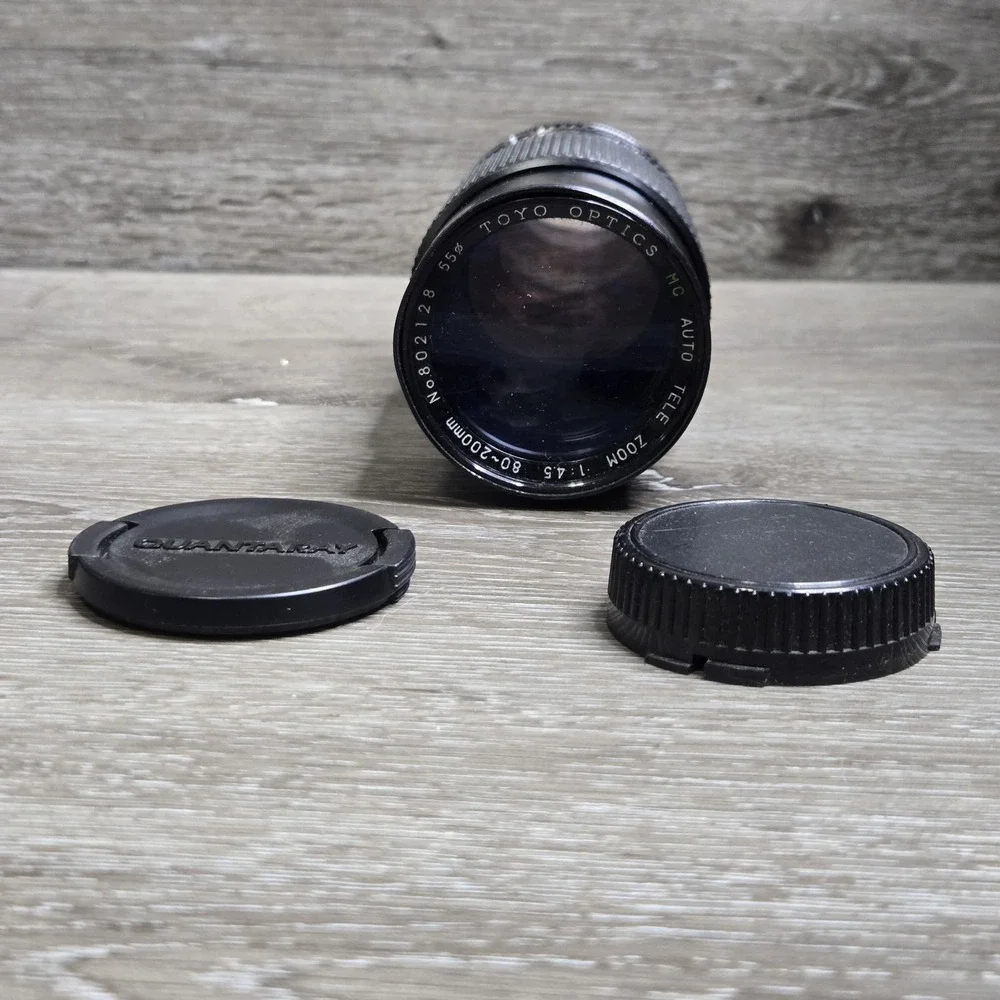 Toyo Optics Auto Tele Zoom Camera Lens 1:4.5  80-200mm Made in Japan